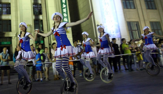 La festa è mia e me la gestisco io La festa è mia e me la gestisco io